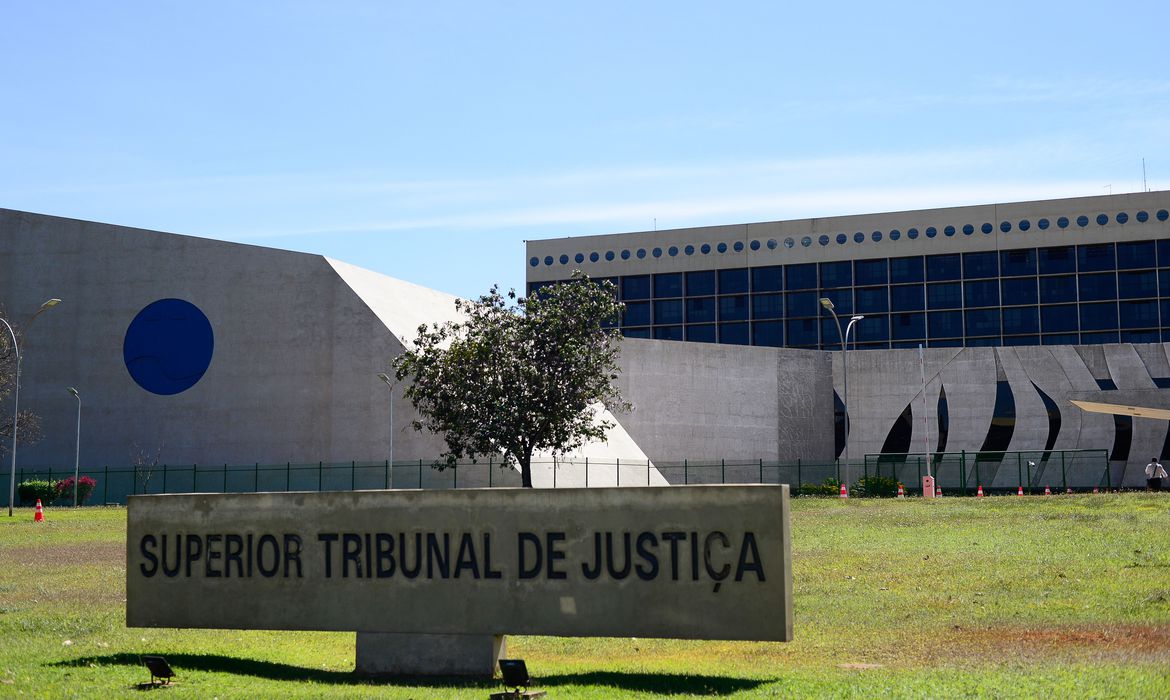 STJ flexibiliza impenhorabilidade do salário para pagamento de dívida não alimentar