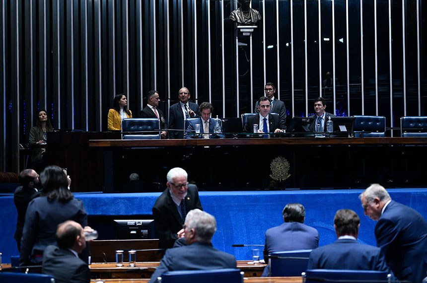 Senado aprova intervenção federal na segurança pública do DF