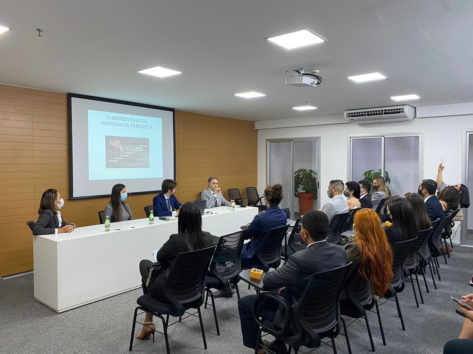 Primeiro evento presencial do Portal jurídico Viver Direito é realizado com sucesso; veja o vídeo